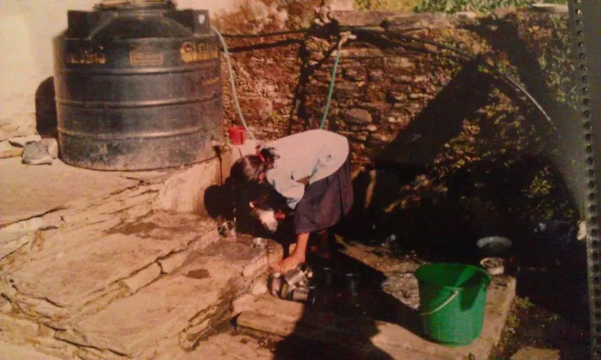 Sahara washing dishes